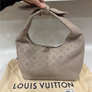 Louis Vuitton WHY KNOW MM